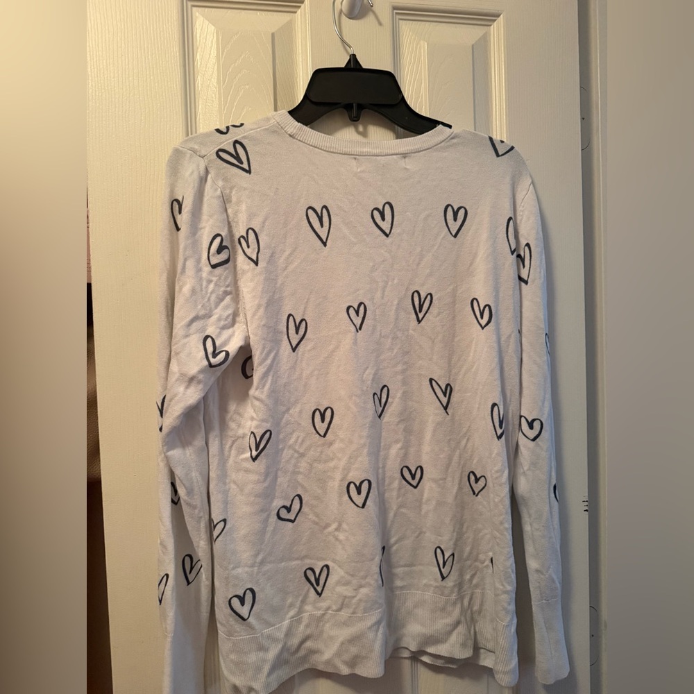 Heart Pattern Sweater Large - Picture 3 of 3